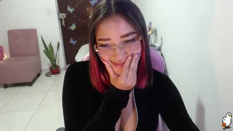 Snapshot of littleangelx_m chatting on February 2025 12:32:01 AM Daniela online show from February 2025 12:32:01 AM