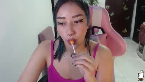 Snapshot of littleangelx_m chatting on November 2025 09:47:01 PM Daniela online show from November 2025 09:47:01 PM