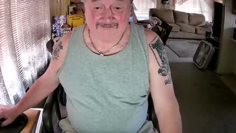 Littled83057 online show from June 2026 06:01:01 PM