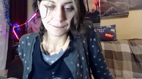 littlehappines online show from January 2025 02:28:01 PM