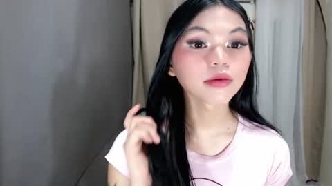 littlelace_ online show from June 2026 12:09:02 AM