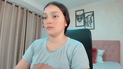Sarahs Room online show from June 2026 08:24:01 PM