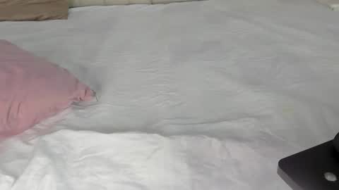 im olivia IG littleolivia01 online show from February 2025 01:05:01 PM