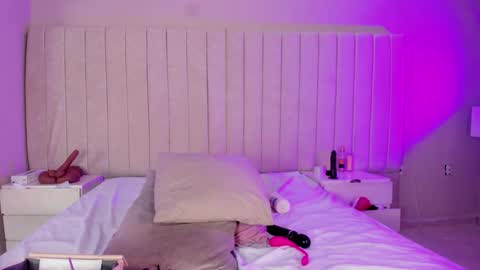 im olivia IG littleolivia01 online show from January 2026 12:51:02 PM