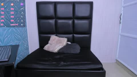 Snapshot of littleparker chatting on February 2025 03:16:01 PM PARKER online show from February 2025 03:16:01 PM