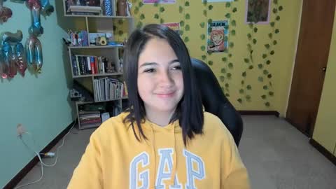 Mia  Wednesday to Sunday 730 am to 1030 am Colombian Hour D online show from February 2025 05:12:02 AM