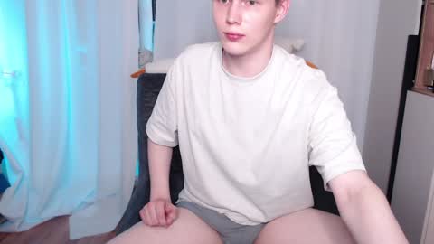 Snapshot of littlesadcabbage chatting on December 2024 10:41:01 PM Sonnenschein online show from December 2024 10:41:01 PM