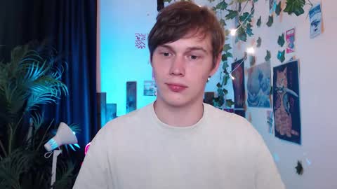 Snapshot of littlesadcabbage chatting on September 2025 10:32:02 PM Sonnenschein online show from September 2025 10:32:02 PM