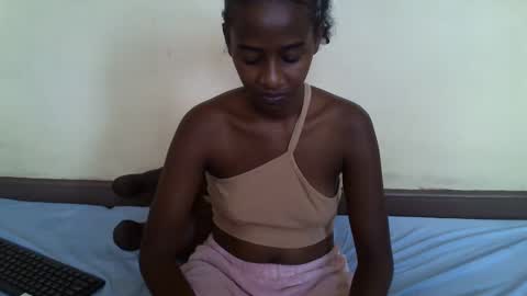 littlesandie online show from February 2025 12:05:02 PM