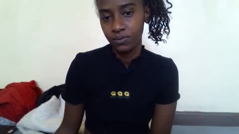 littlesandie online show from September 2025 05:45:02 AM