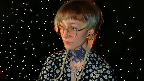 Niki  free tg channel with some photos gifs and info about streams  online show from December 2024 02:15:01 PM