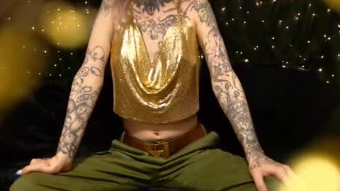 Niki  free tg channel with some photos gifs and info about streams  online show from October 2025 05:50:02 PM