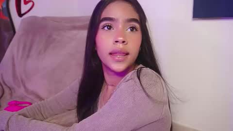 Snapshot of littletammy_ chatting on November 2025 02:49:02 PM littletammy_ online show from November 2025 02:49:02 PM