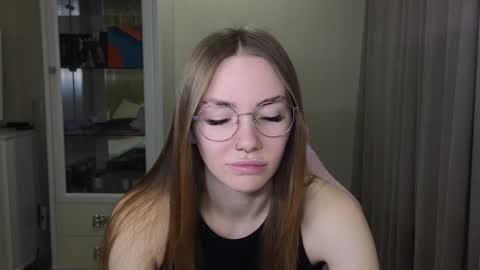 Eliana online show from December 2024 11:11:01 AM