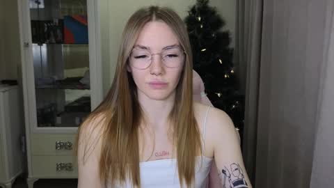 Eliana online show from December 2024 12:06:01 PM