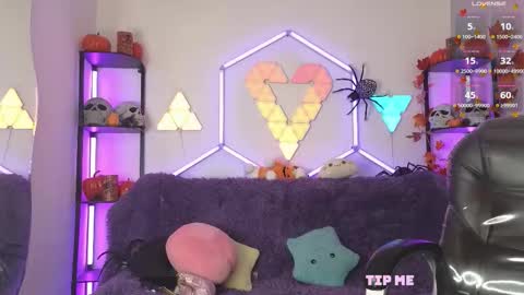 Snapshot of littlevixen18 chatting on October 2025 02:04:01 PM littlevixen18 online show from October 2025 02:04:01 PM