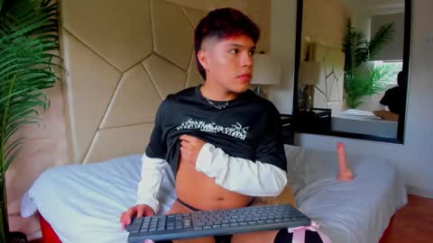  ZANE  online show from December 2025 03:43:02 PM