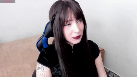 Liz online show from October 2025 03:40:01 AM