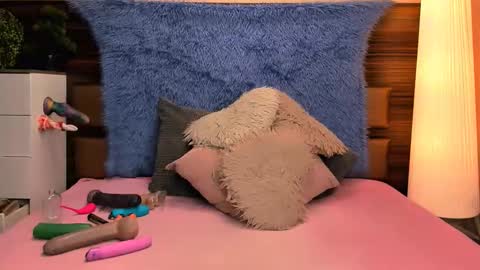 Livia and Lucy D online show from February 2026 07:31:02 PM