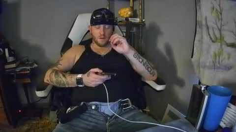 livingpuddle online show from November 2025 07:35:01 PM