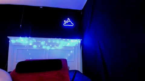 Liv online show from December 2024 08:00:01 PM