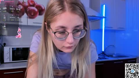 My name is Livy Nice to meet you  Thumbs up please its important online show from December 2024 06:06:02 PM