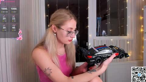 My name is Livy Nice to meet you  Thumbs up please its important online show from January 2025 05:26:02 PM