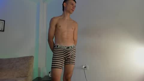 liza_starts online show from September 2025 06:46:02 PM