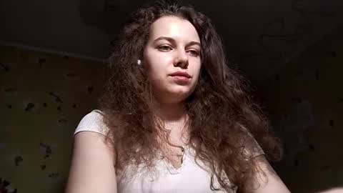 Molly online show from May 2026 04:15:02 PM