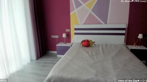 Snapshot of lizaghost chatting on September 2025 11:43:02 AM Girl next door online show from September 2025 11:43:02 AM