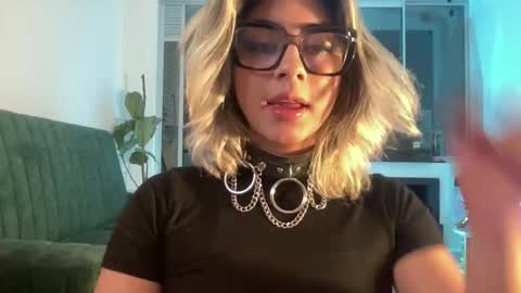 Lizeth online show from November 2025 04:12:01 AM