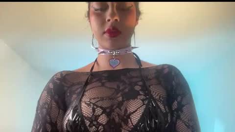 Lizeth online show from November 2025 06:52:01 AM