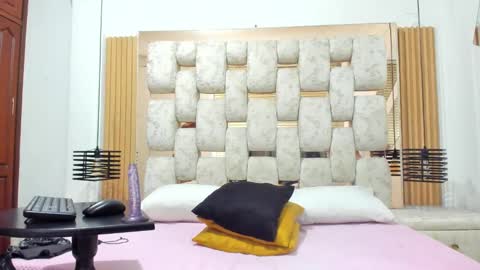 lizANDjuan online show from February 2025 02:53:01 PM