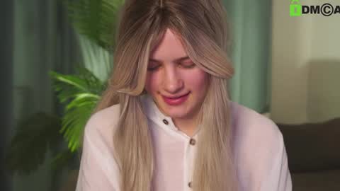 Sunnheart online show from February 2025 07:27:01 PM