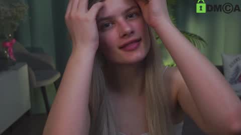 Sunnheart online show from February 2025 10:42:02 PM