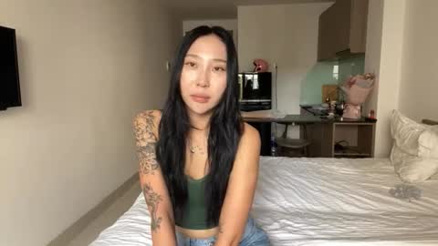 Lizz online show from November 2025 08:15:02 AM