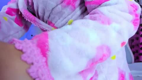 Snapshot of lizeth__b chatting on December 2025 07:10:01 PM Lizeth online show from December 2025 07:10:01 PM