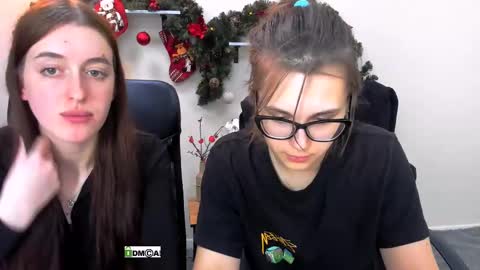 Lizi  online show from January 2025 01:52:01 PM