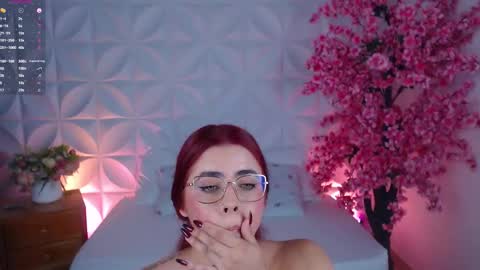 LIZETH online show from November 2025 10:52:02 PM