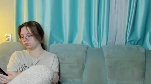 lizzi_muur online show from December 2024 04:25:01 PM