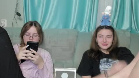 lizzi_muur online show from December 2024 08:12:02 PM