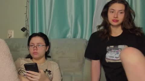 lizzi_muur online show from January 2025 06:23:01 PM