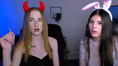 lizzie_boom online show from September 2025 01:11:02 PM