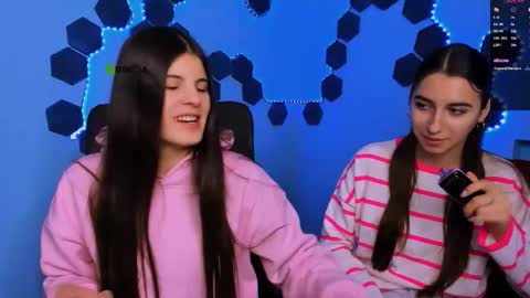 Snapshot of lizzie_boom chatting on December 2025 08:22:01 AM lizzie_boom online show from December 2025 08:22:01 AM