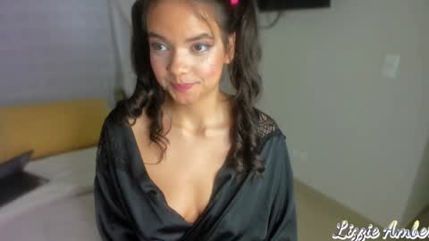 lizzieamber online show from December 2024 08:22:02 AM