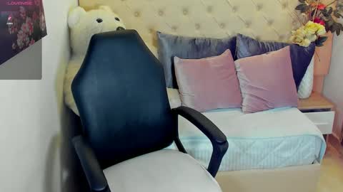 Lizzy Joss online show from October 2025 02:21:02 AM