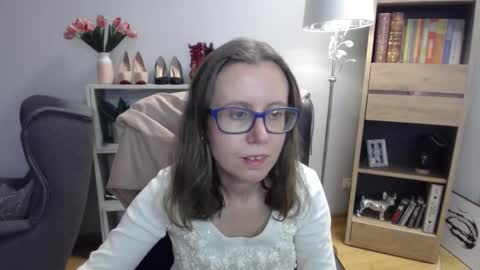 Lizzy online show from November 2025 05:40:02 AM