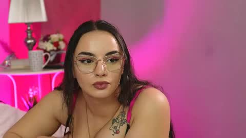 Snapshot of lizzybliss chatting on June 2026 05:25:01 PM Lizzy online show from June 2026 05:25:01 PM