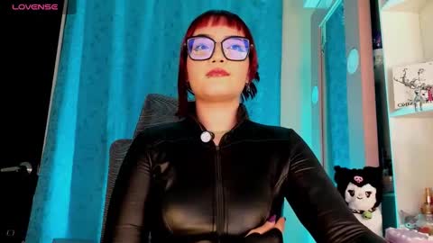 Elizabeth but call me Lizz  online show from February 2026 07:18:01 PM