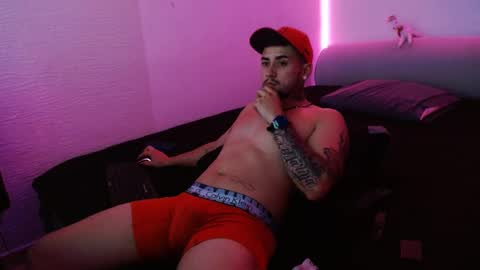 lliamm 2 online show from January 2025 06:57:01 PM